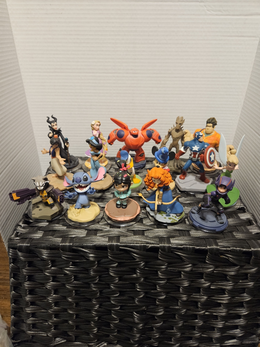 16 Disney Infinity Mixed Character Kids Toy Figure Set - 2.0